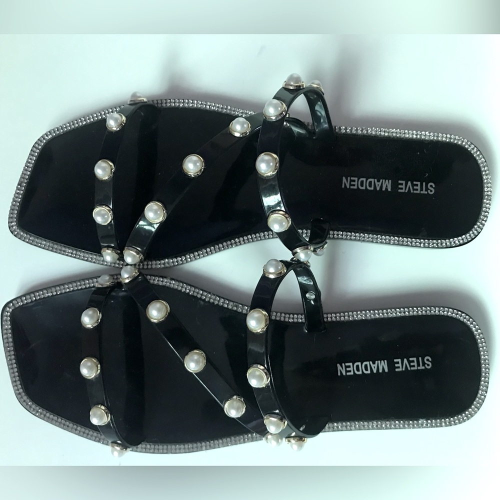 NWOT Steve Madden Pearl Embellishment Studded Flat Sandals Size 8